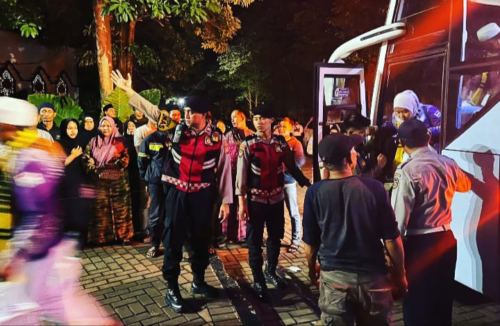 Polres Purwakarta Lakukan Pengawalan dan Pengamanan Kepulangan Jemaah Haji