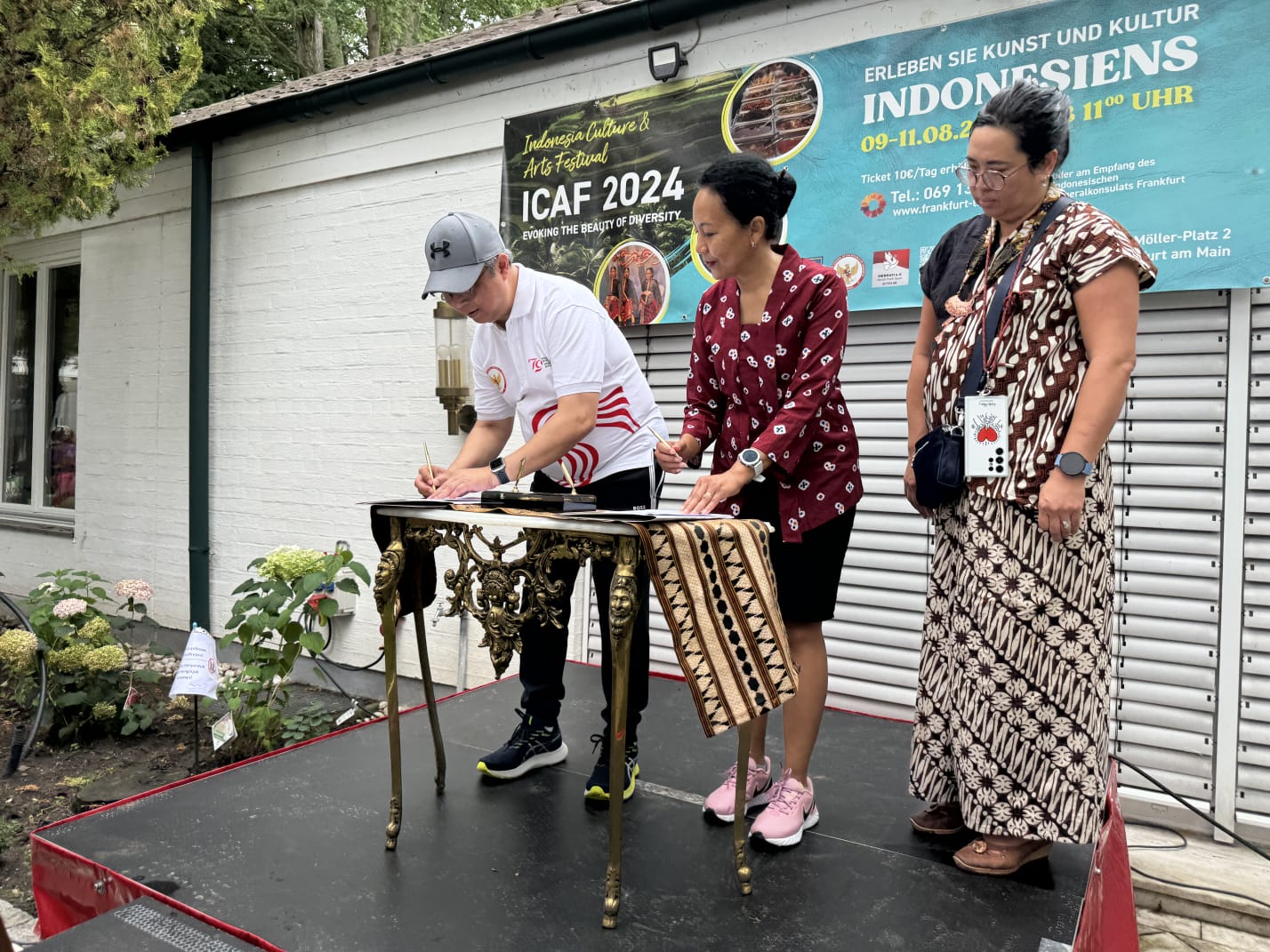 Acara Kick-Off ICAF 2024, Ditandai Dengan Penandatanganan Nota Kesepahaman antara KJRI Frankfurt dan Merpati e.V