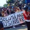 Tolak Penutupan Jalur Perlintasan oleh PT KAI, Ratusan Warga Kampung Baru Bojong Gelar Aksi Protes
