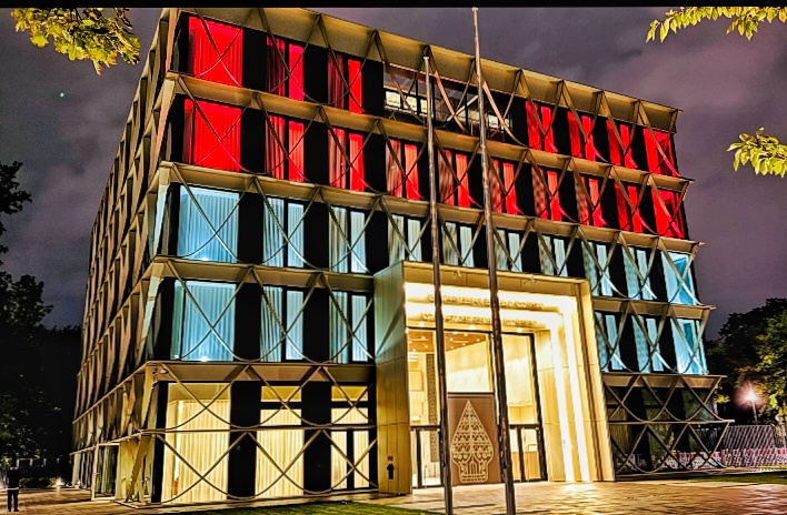 Partisipasi Indonesia Pada Festival of Lights 2024, Hadirkan Cahaya Merah Putih di Gedung Baru KBRI di Tiergarten Straße!