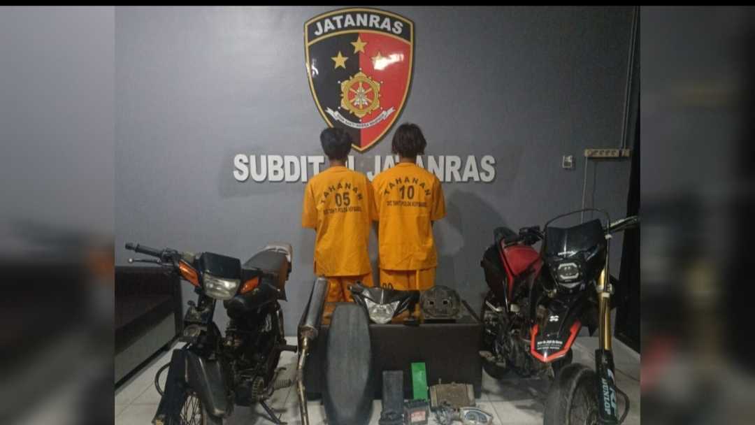 Aksi Curanmor Terekam CCTV, Dua Pemuda Tanggung Ditangkap Tim Jatanras Polda Babel