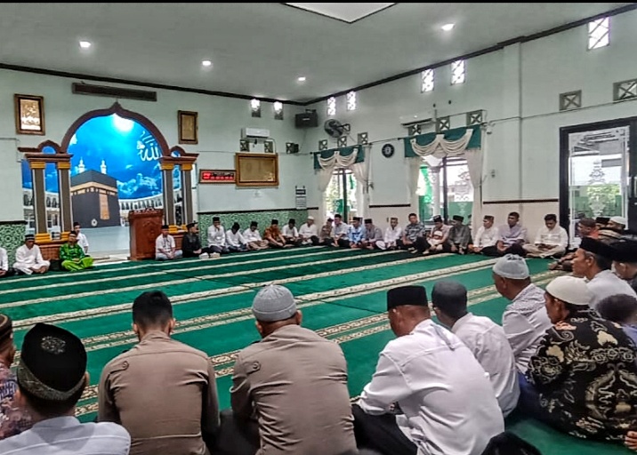 Safari Ramadhan Pemerintah Kabupaten Belitung: Silahturahmi dan Bantuan untuk Masyarakat Desa Dukong