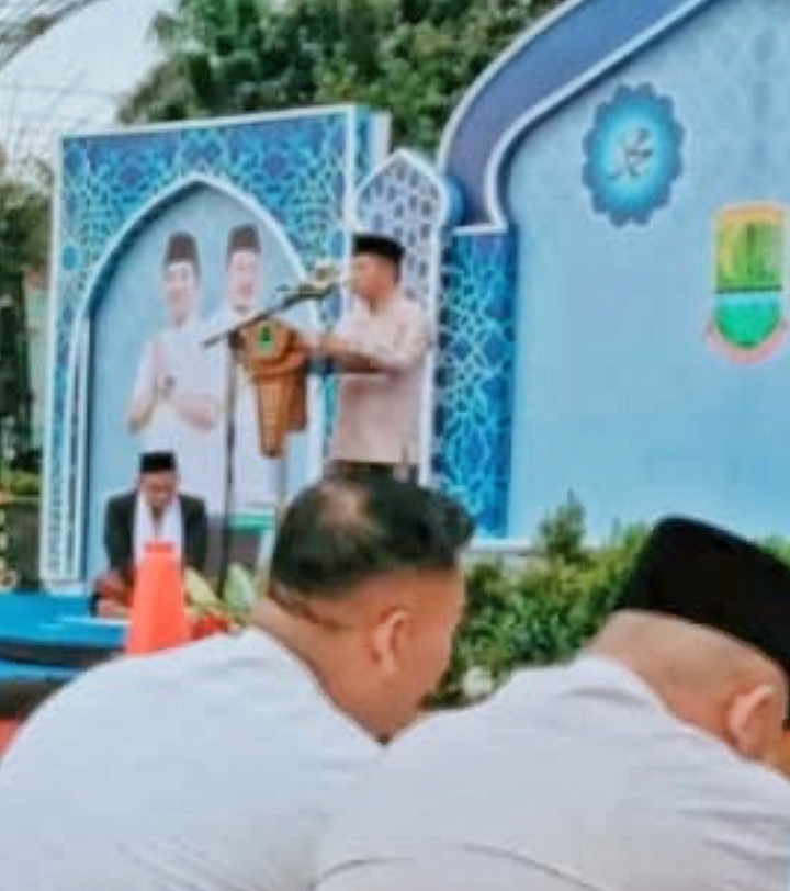 Bupati Aep Saepulloh Ajak Masyarakat Karawang Bangun Kabupaten yang Lebih Maju di Moment IdulFitri