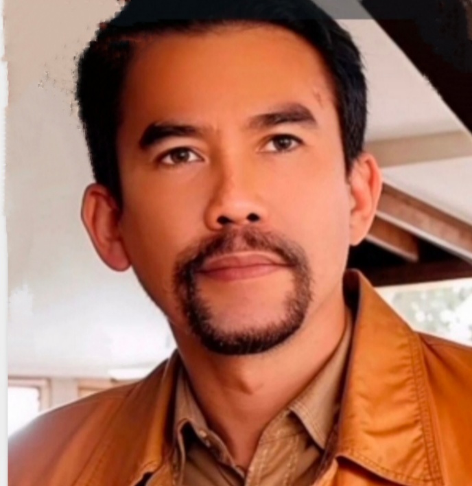 Keterbukaan Prabowo dan Kepalsuan Jokowi