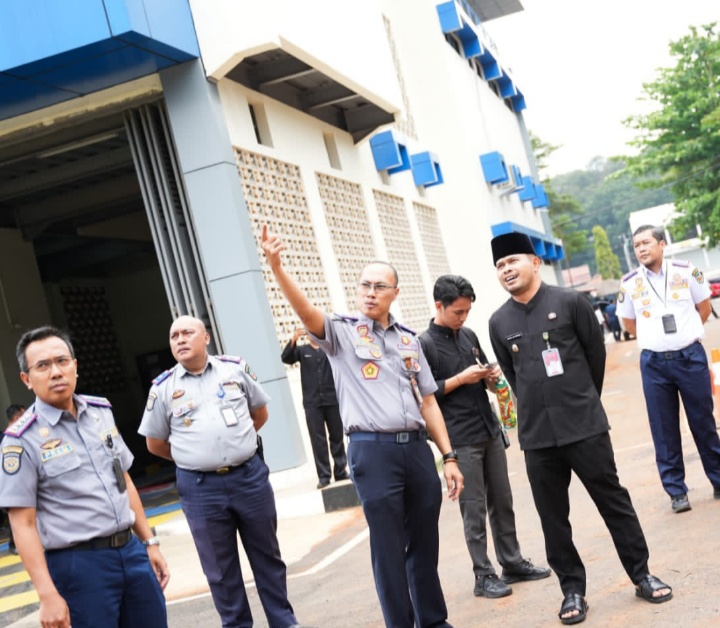 Wabup Purwakarta Tinjau Dishub, Tekankan Pelayanan Publik yang Berkualitas