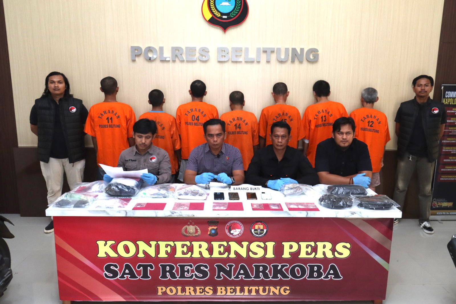 Satresnarkoba Polres Belitung Berhasil Mengungkap 12 Tersangka Penyalahgunaan Narkotika Jenis Sabu Selama Periode Juni – Juli 2025.