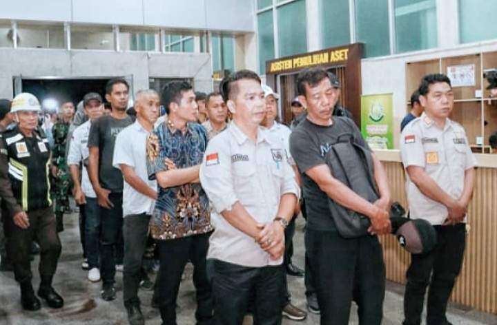 Kejati Sumsel Berhasil Amankan 20 Kades Hasil OTT di Lahat