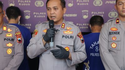 Kapolres Kudus AKP Heru Dwi Purnomo, Saat Gelar Perkara Tindak Pidana Curat Dalam Konferenso Pers