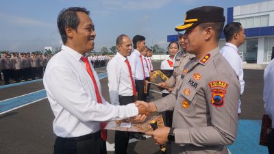 Kapolres Purbalingga AKBP Achmad Akbar bertindak sebagai inspektur upacara Haornas Sekaligus Membagikan Penghargaan Kepada Satuan/Anggota Berprestasi