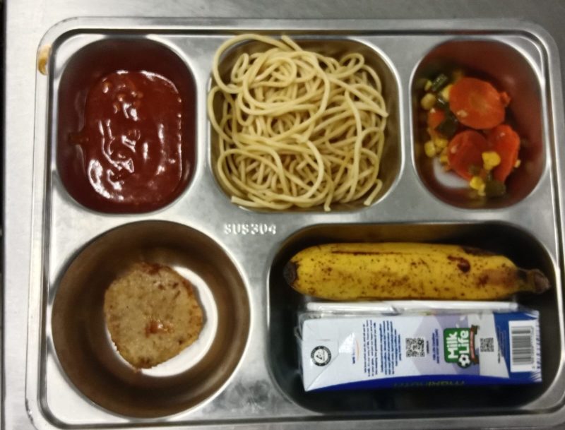 ‎Yayasan KEMA Bagikan Ribuan Porsi Makanan Bergizi untuk Siswa SD di Kemayoran