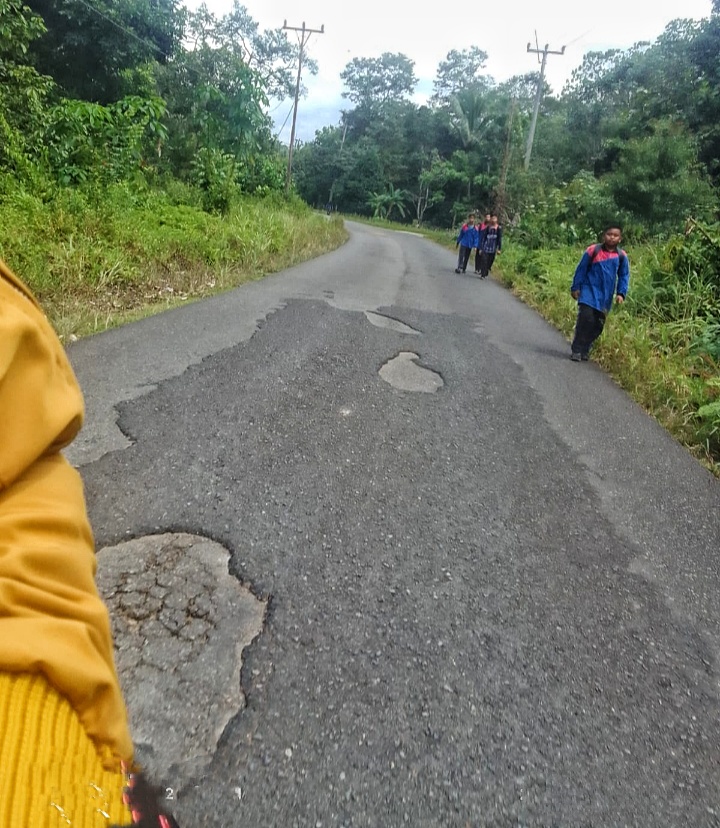 Transportasi Pelajar Terhenti, Pemerintah Daerah Lingga Disorot