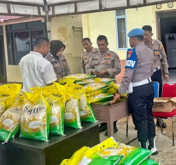 Polsek Daik Lingga dan Bulog Gelar Pangan Murah, Warga Antusias Sambut Harga Terjangkau