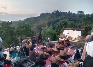 Wayang Banyumasan Hadirkan Pesona Budaya di Bukit Pangonan Indah