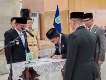 Marzuki Dilantik Jadi Sekda Belitung, Bupati Tekankan Integritas dan Sinergi