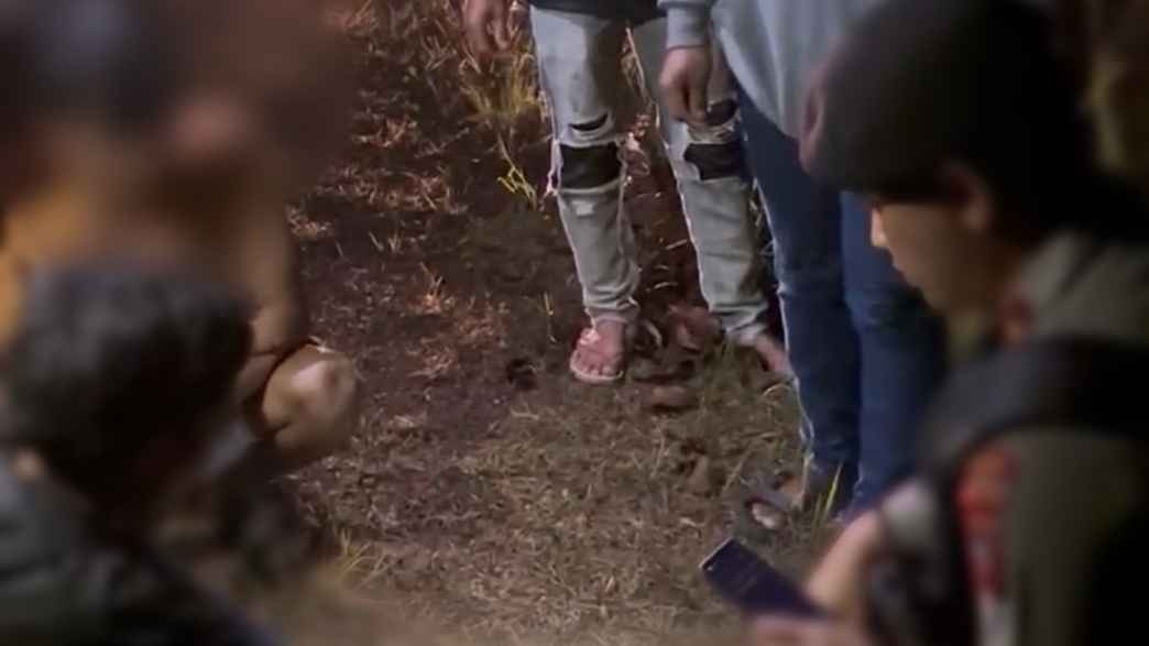 Tim Patroli Presisi Dit Samapta Polda Babel Amankan 2 Pria Di Pantai Pukan, Temukan 20 Paket Sabu