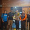 Polres Lingga Salurkan Bantuan untuk Warga Korban Angin Kencang di Desa Penaah