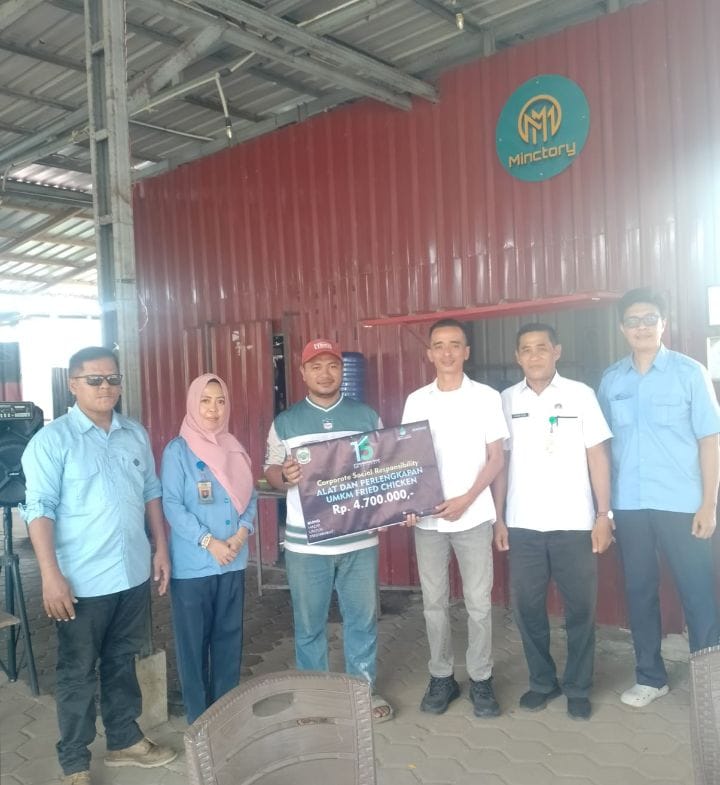 BUMD Lingga Salurkan Bantuan Perlengkapan Usaha untuk UMKM