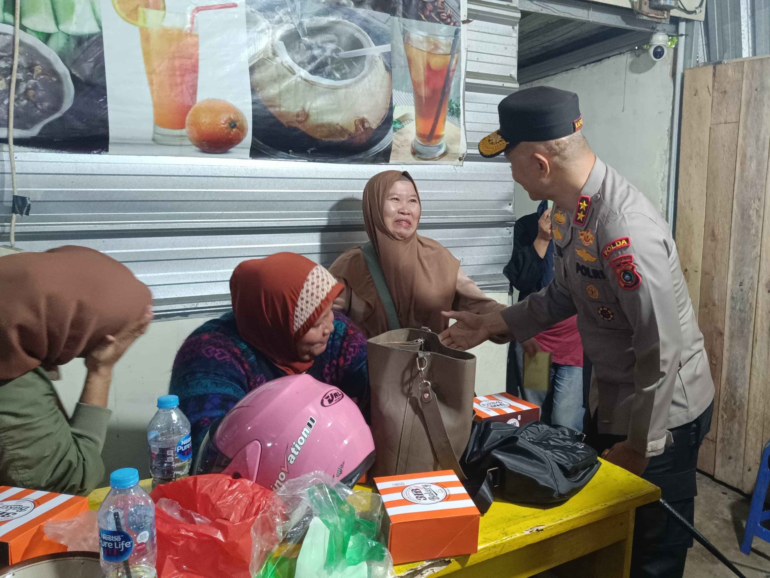 Temui Pedagang Terdampak Unras Di PT. Timah, Kapolda Babel Sampaikan Maaf Dan Siap Bantu Perbaiki