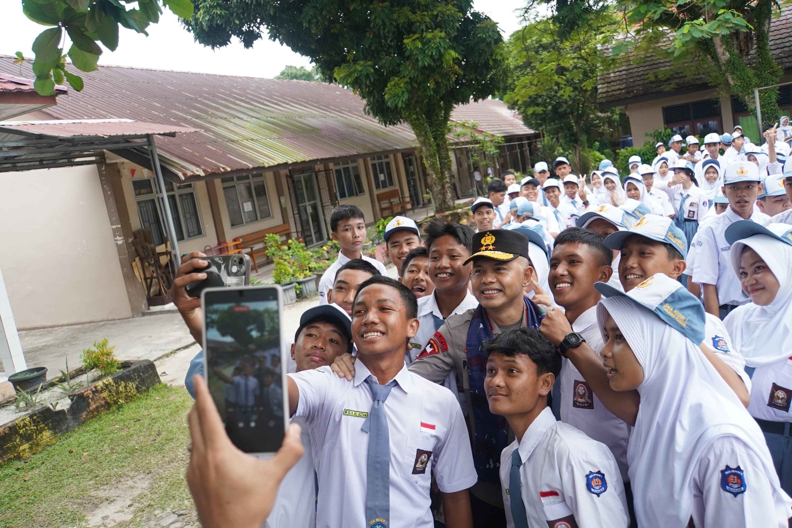 Ini Pesan Irjen Pol Hendro Pandowo Ke Pelajar SMAN 1 Tanjung Pandan Belitung Sebelum Pindah Tugas