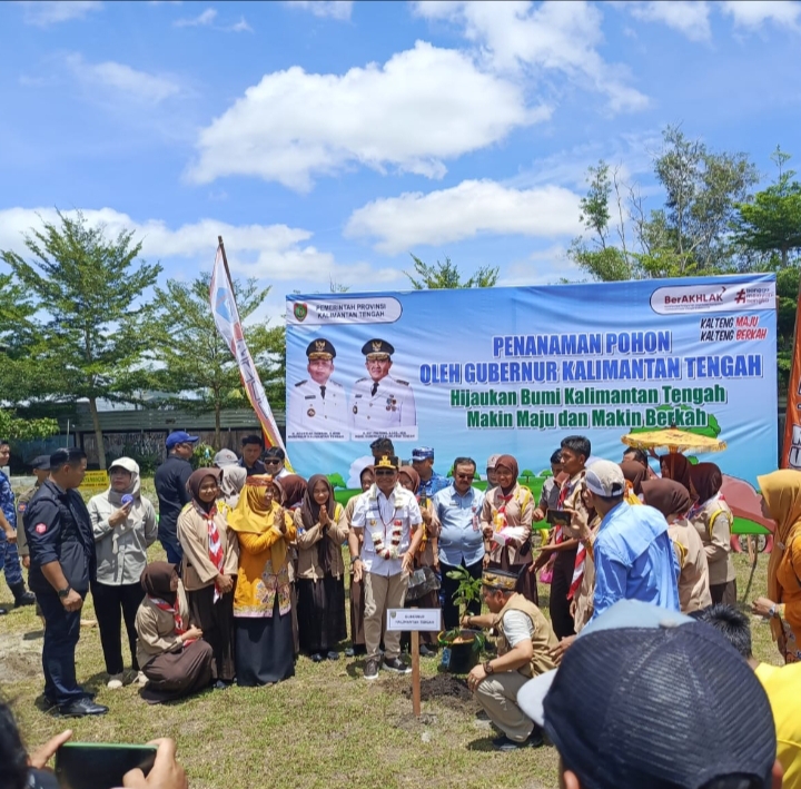 ‎Gubernur Kalteng Dorong Digitalisasi Pendidikan di SMAN 1 Kumai