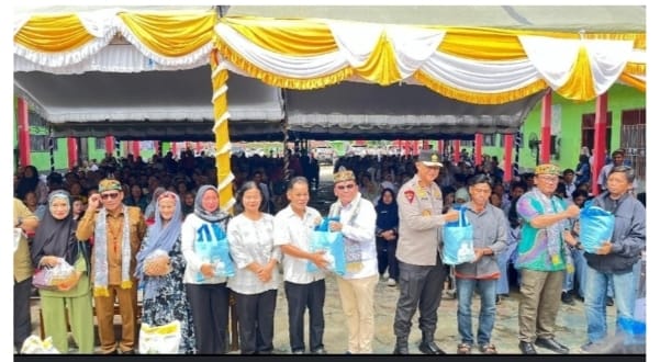 Gubernur Agustiar Sabran Bagikan 26.836 Paket Sembako di Tiga Kabupaten