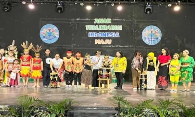 Gelar Seni Budaya Meriahkan Hari Anak Sedunia di Kalteng