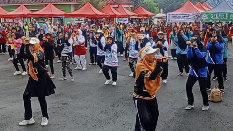 Ribuan Warga Meriahkan ‘Tambak Geger’ dengan Bazar, Hiburan, dan Layanan Sosial Gratis