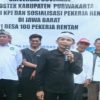 Purwakarta Tingkatkan Kesejahteraan Pekerja Informal Melalui Program Satu Desa Seratus Perlindungan