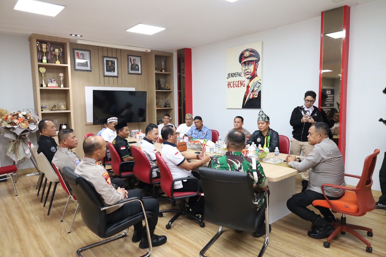 Polresta Barelang Terima Kunjungan IKBL Bahas Perkembangan Kasus Pembunuhan Warga Lampung