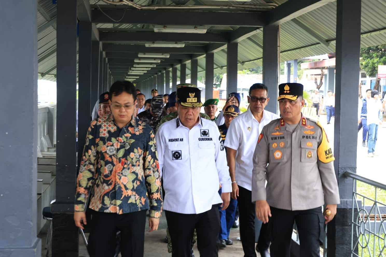 Kapolda-Gubernur Babel Tinjau Pelabuhan Tanjung Kalian, Pastikan Pengamanan Berjalan Baik