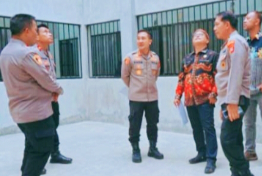 Kapolres Purwakarta Tinjau Pembangunan Ruang Tahanan Baru, Tekankan Pelayanan Humanis