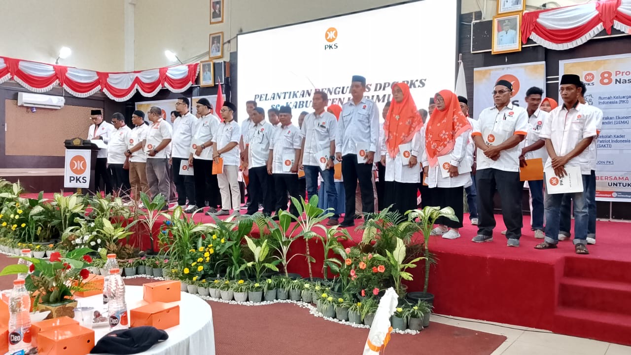 Ketua DPD PKS Karimun Lantik 14 DPC se-Kabupaten Karimun
