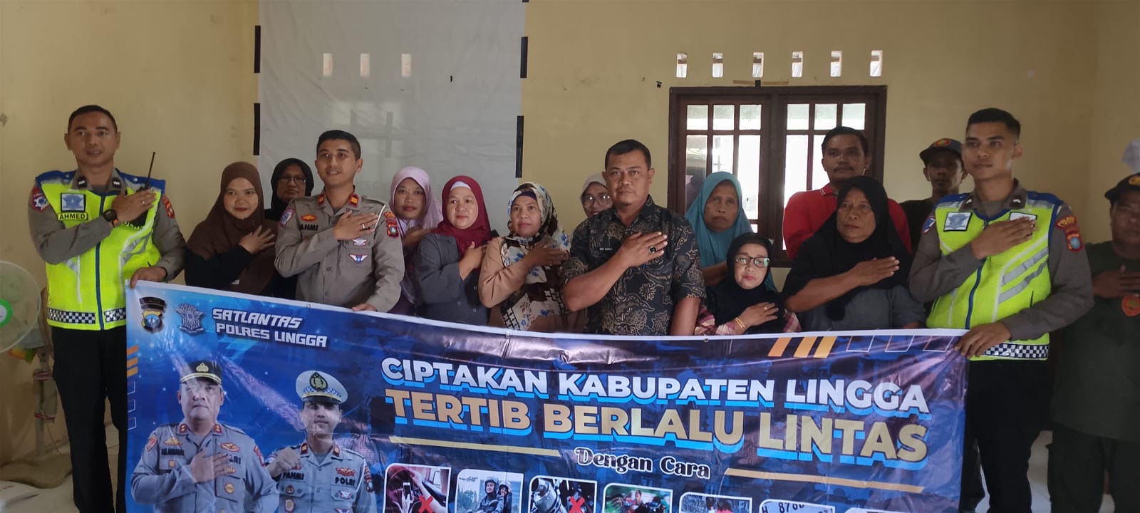 Satlantas Polres Lingga Edukasi Keselamatan Berkendara di Desa Lanjut