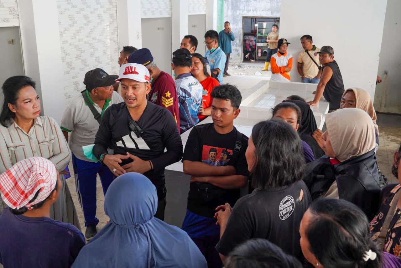 Jelang Peresmian Pasar Inpres, Wali Kota Tebing Tinggi Iman Irdian Saragih Pimpin Gotong Royong