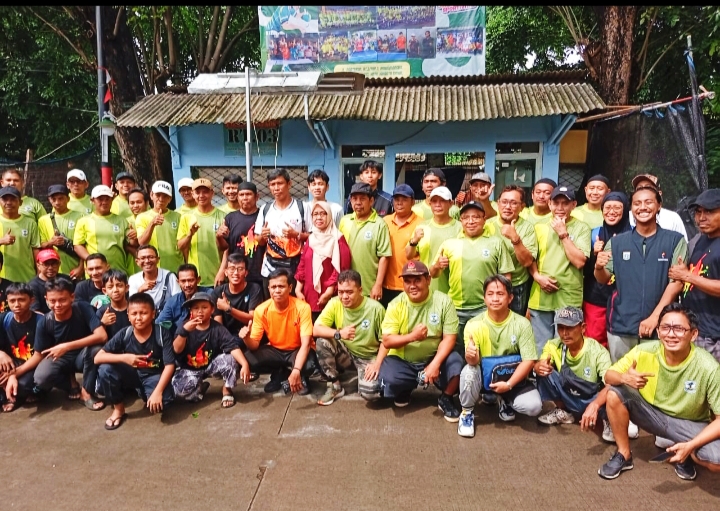 Tenis Meja Jadi Pemersatu Warga dalam Tanding Balasan PTM Cimura dan Kali Ijo