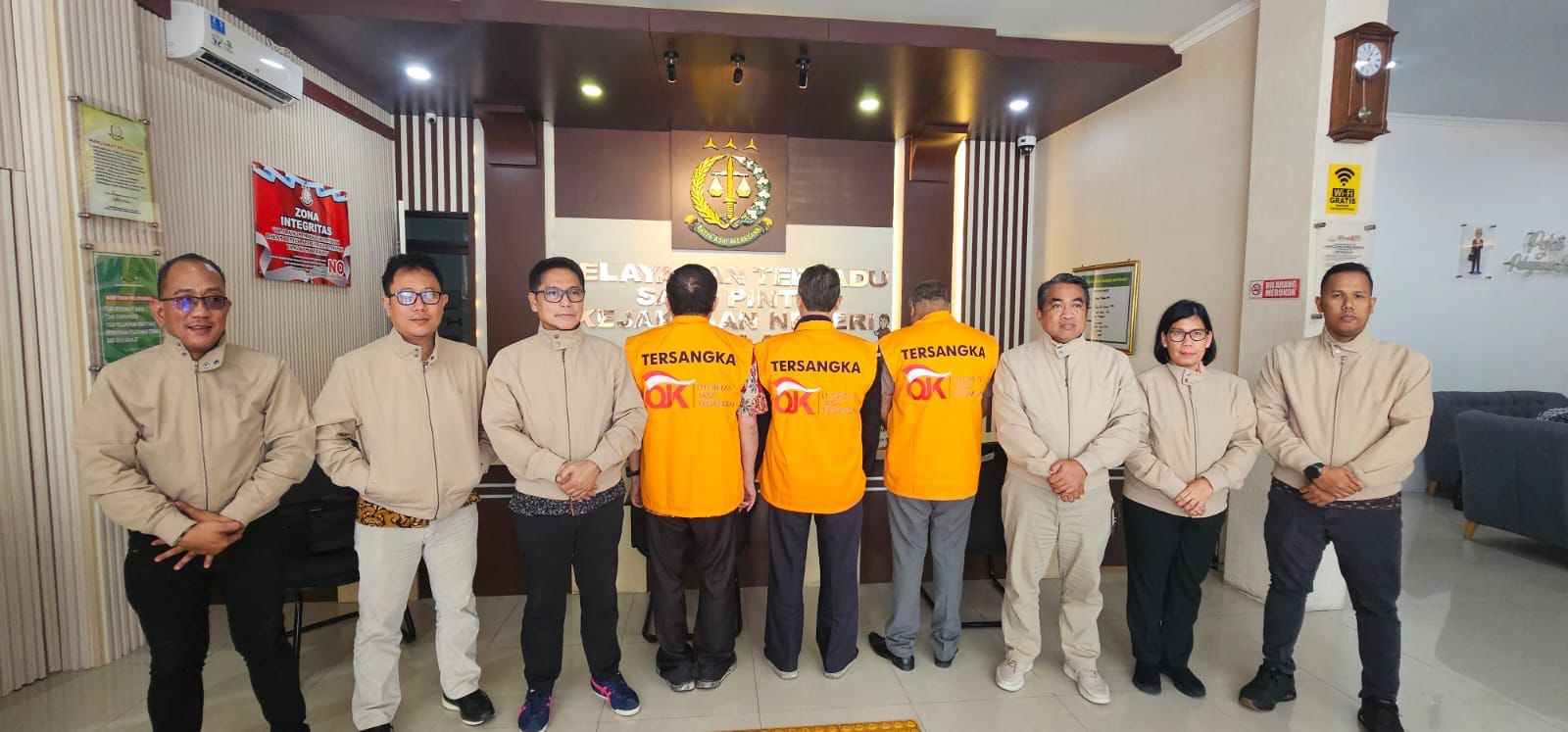 OJK Serahkan Tersangka Perkara Pasar Modal PT Sriwahana Adityakarta ke Kejaksaan