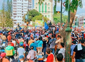 Tolak Surat Edaran, Ribuan Massa Datangi Kantor Wali Kota Medan