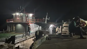 Diduga Bongkar Muat Ilegal, KM Setia Jaya 2 Beroperasi di Pelabuhan Tikus Batam