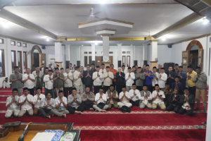 Pejabat dan Masyarakat Desa Mekarsari Berbaur di Ajang Rumaksa Manjang Waluya