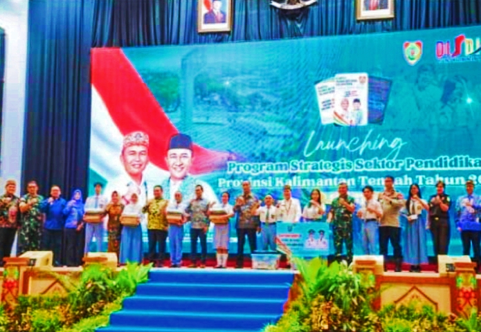 Gubernur Kalteng Gratiskan Seragam dan Sepatu Sekolah bagi Puluhan Ribu Siswa