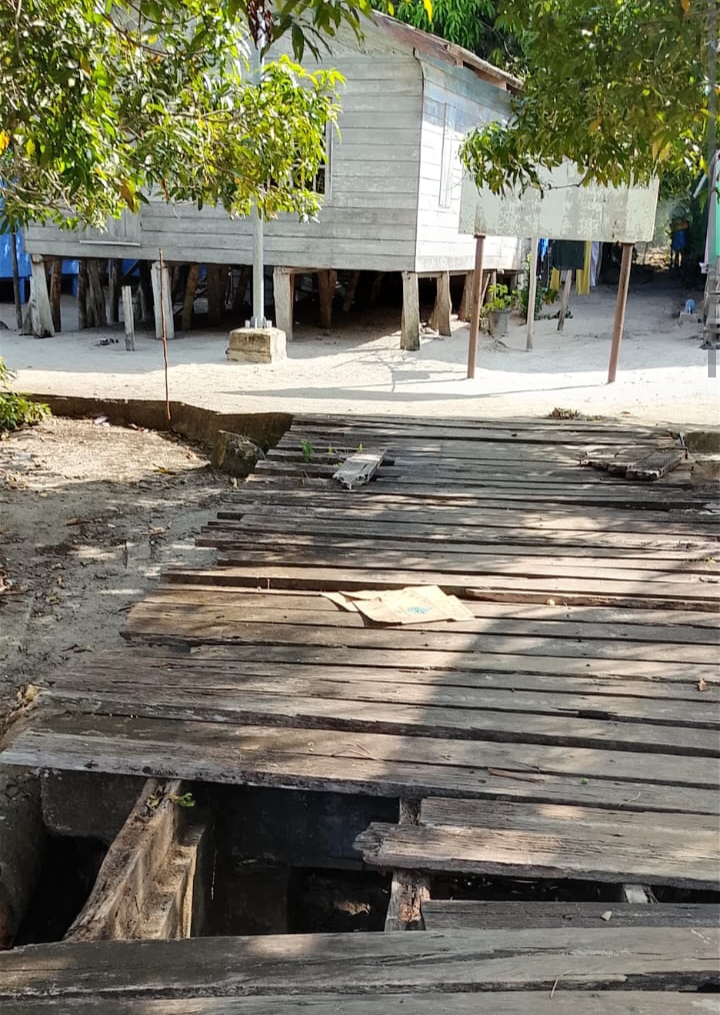 Miris, Pelabuhan Sebong Terbengkalai: Warga Harus Jemput Penumpang di Tengah Laut