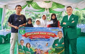 Santunan Anak Yatim PEWARIS Warnai Ramadhan, Lucky Indrawan Sampaikan Pesan Minal Aidin Wal Faidzin