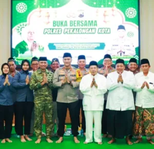Sinergi Ramadan di Pekalongan, Habib Luthfi Hadir dalam Buka Bersama TNI-Polri dan Ulama