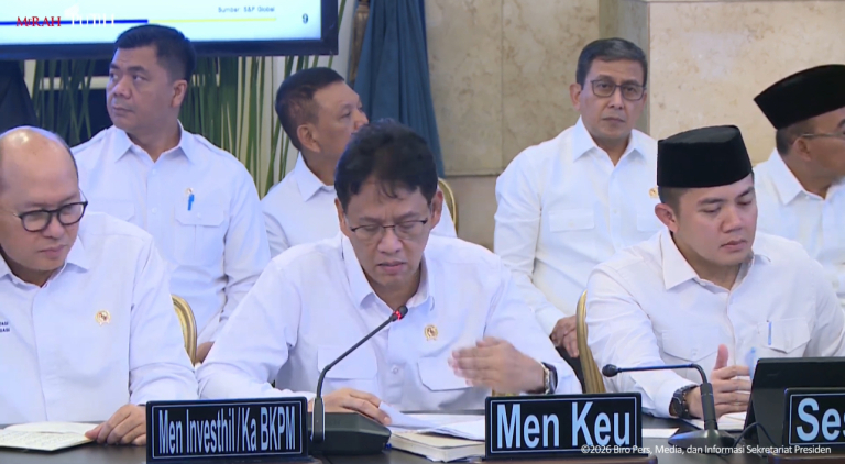 Menkeu Minta Bea Cukai Percepat Penguraian Antrean 3.000 Kontainer di Tanjung Priok