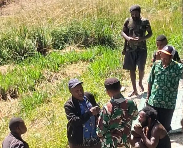 Koops TNI Habema Perkuat Perlindungan Warga, Sigap Evakuasi Korban Penembakan di Distrik Kembru