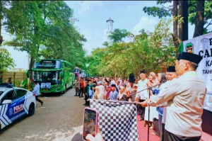 445 Jemaah Haji Kloter Pertama Purwakarta Dilepas, Suasana Haru Iringi Langkah ke Tanah Suci