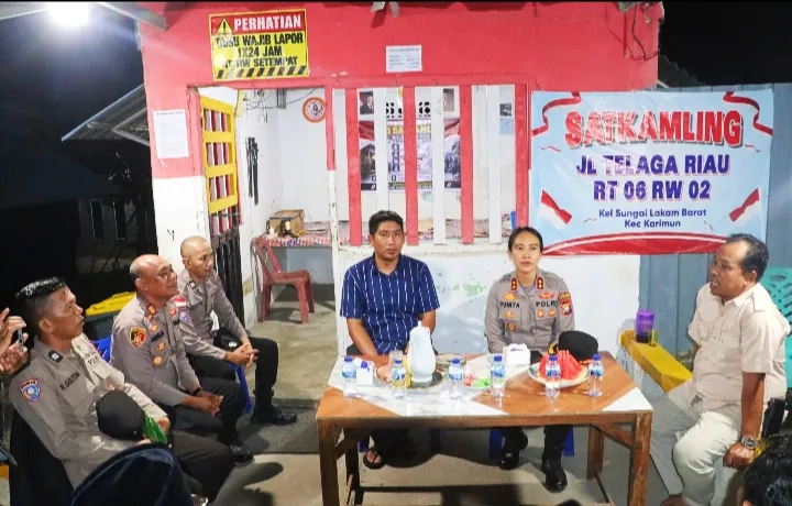Kapolres Karimun Sambangi Pos Satkamling, Serap Aspirasi Warga hingga Dini Hari