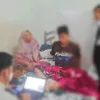Imigrasi untuk Rakyat”, Imigrasi Karimun Jemput Bola Layani Pembuatan Paspor Remaja Sakit