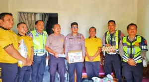Kapolres Karimun Jenguk Personel Sakit, Tegaskan Solidaritas di Tubuh Polri