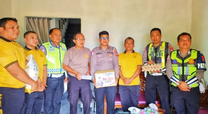 Kapolres Karimun Jenguk Personel Sakit, Tegaskan Solidaritas di Tubuh Polri